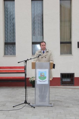 2016-1956-os megemlékezés, emlékmű átadása