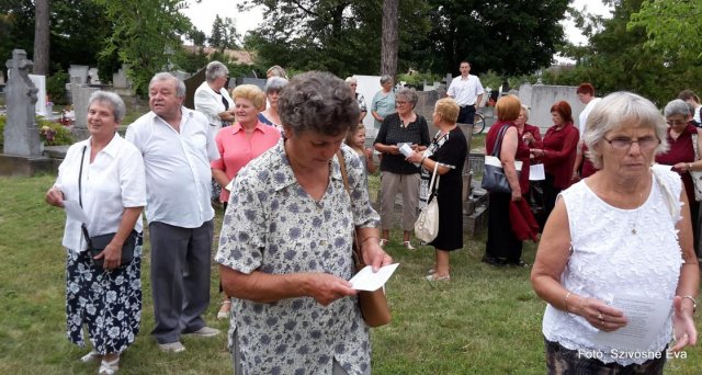 2017 Temetői harangláb és az áthelyezett keresztek megáldása