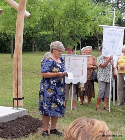 2017 Temetői harangláb és az áthelyezett keresztek megáldása