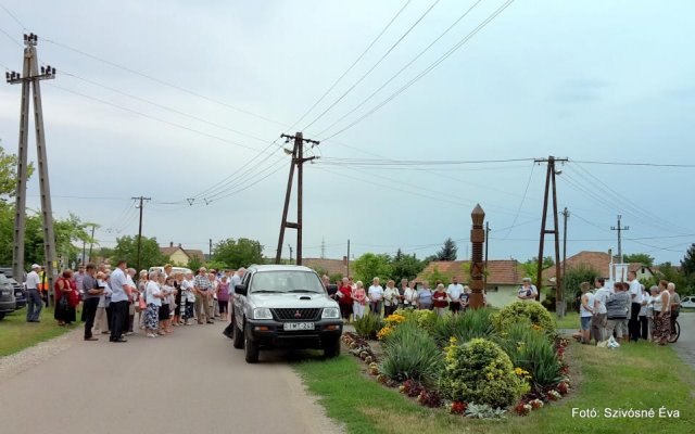 2017 Temetői harangláb és az áthelyezett keresztek megáldása