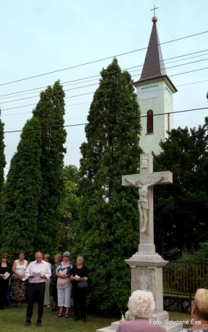 2017 Temetői harangláb és az áthelyezett keresztek megáldása