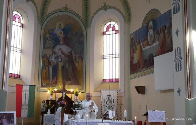 2017 Temetői harangláb és az áthelyezett keresztek megáldása