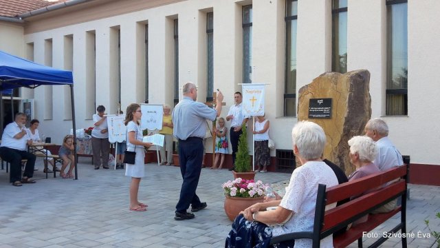 2017 Temetői harangláb és az áthelyezett keresztek megáldása
