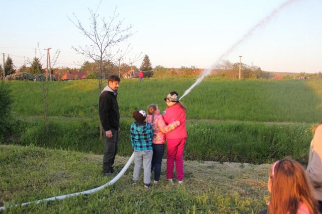 2017 Szent Iván éji tűzgyújtás, Májusfa állítás