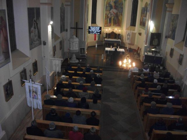2018-Szenségimádás