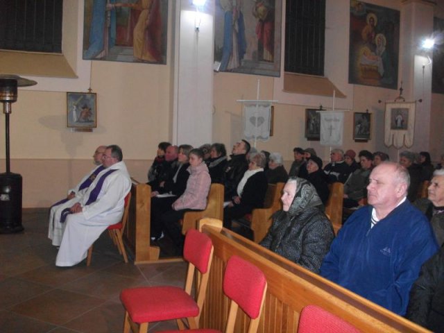 2018-Szenségimádás
