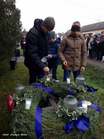 Adventi gyertyák meggyújtása 2015