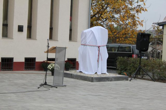 2016-1956-os megemlékezés, emlékmű átadása