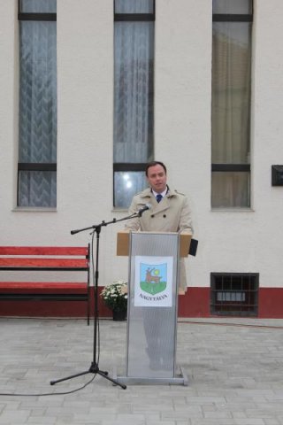 2016-1956-os megemlékezés, emlékmű átadása