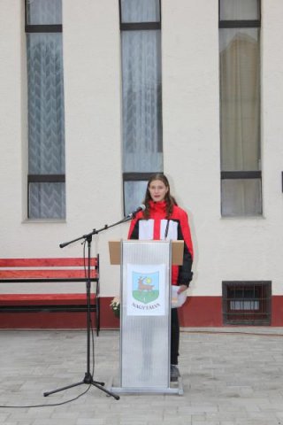 2016-1956-os megemlékezés, emlékmű átadása