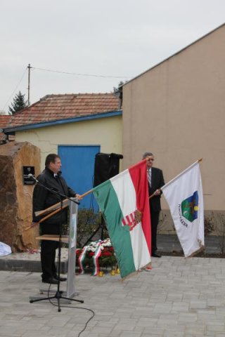 2016-1956-os megemlékezés, emlékmű átadása