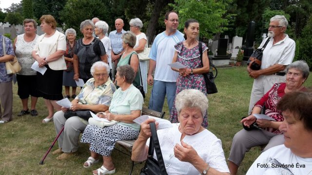 2017 Temetői harangláb és az áthelyezett keresztek megáldása